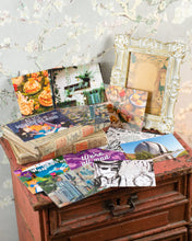 Cargar imagen en el visor de la galería, Postales "Wonderland"