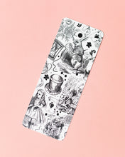 Cargar imagen en el visor de la galería, Marcapáginas "Alice In Wonderland"