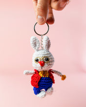 Cargar imagen en el visor de la galería, Llaveros Amigurumi "Alice In Wonderland"