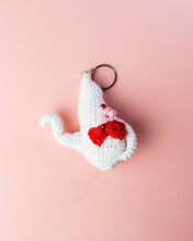 Cargar imagen en el visor de la galería, Llaveros Amigurumi "Alice In Wonderland"