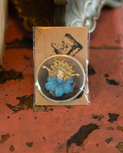 Cargar imagen en el visor de la galería, Chapitas "Wonderland"