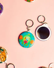 Cargar imagen en el visor de la galería, Pack de Llavero Espejo "Alice in Wonderland"
