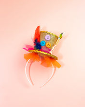 Cargar imagen en el visor de la galería, Mini Sombreros Wonderland
