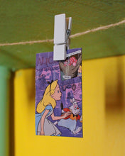 Cargar imagen en el visor de la galería, Magnetos Alice In Wonderland
